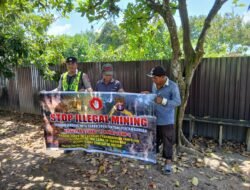 PERSONEL POLSEK PULAU PETAK LAKSANAKAN SOSIALISASI ILEGAL MINING KE MASYARAKAT GUNA PENCEGAHAN TAMBANG LIAR DI WILAYAH KECAMATAN PULAU PETAK