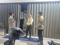 Polsek Sukamara Intensifkan Patroli Malam, Sisir Deretan Kantor Bank yang Berada di Pusat Kota