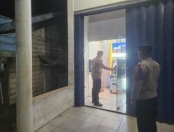 Pastikan Keamanan Pasokan Energi, Polsek Sukamara Sambangi Petugas Keamanan PLN Tengah Malam
