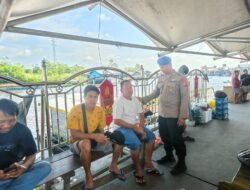 Sat Polairud Polres Sukamara Pantau Aktivitas Warga di Sepanjang Bantaran Sungai DAS Jelai Pagi Hari