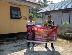 Cegah Kebakaran Lahan, Personel Piket Polsek Kapuas Barat Sosialisasi Larangan Karhutla di Mandomai