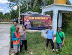 Operasi Bina Karuna 2026: Polsek Kapuas Barat Pasang Spanduk Imbauan Larangan Karhutla di Desa Saka Tamiang