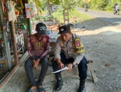 Tekan Risiko Karhutla, Bhabinkamtibmas Polsek Kapuas Barat Sosialisasi Maklumat Kapolda Kalteng di Desa Sei Kayu