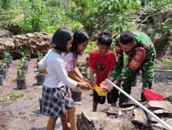 Gembira Anak-Anak Mendapat Air Bersih dari Program TMMD Reguler Ke-129
