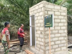 MCK RTLH Milik Warga Siap Dipasang Atap, Satgas TMMD Reguler ke-129 Percepat Penyelesaian
