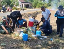 Babinsa Koramil 1009-04/Takisung Gotong Royong Bersihkan Lapangan, Persiapan HUT RI ke-81