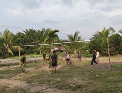 Jalin Kebersamaan, Satgas TMMD Reguler ke-129 Olahraga Bersama Warga Tempapan Hulu