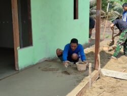 Penutupan Sebentar Lagi, Satgas TMMD Reguler ke-129 Finishing Cor Lantai Tetas RTLH Warga Tempapan Hulu