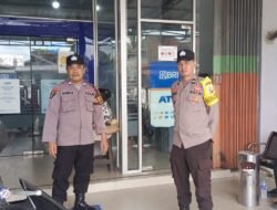 Piket Polsek Rutin lakukan patroli ke Bank BRI unit Pujon.