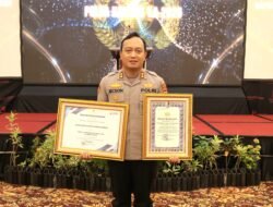 Kapolda Kalteng Apresiasi Kinerja Pelayanan Publik Polres Barito Selatan, Kapolda Serahkan 3 Penghargaan Dari Kapolri dan Menpan-RB