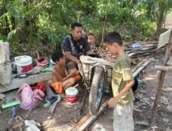 Keceriaan Anak-Anak Kecil Tambah Semangat Satgas TMMD Reguler Ke-129