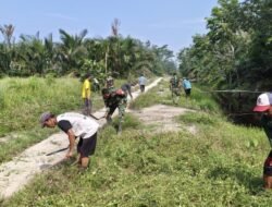 Akhir Masa Tugas, Satgas TMMD Reguler ke-129 Bersihkan Jalan Setapak