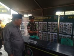 Selesai Upacara Penutupan, Danrem 121/Abw Brigjen TNI Purnomosidi, S.I.P., M.A.P., M.Han. Sambangi Posko TMMD Reguler ke-129
