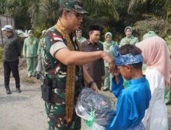 Warga Tempapan Hulu Sambut Hangat Danrem 121/Abw pada Penutupan TMMD Reguler ke-129 Kodim 1208/Sambas