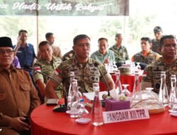 Pangdam XII/Tpr Hadiri Peresmian 3.395 Jembatan TNI-Polri dan 3000 Titik Air Bersih TNI AD Secara Virtual di Sambas