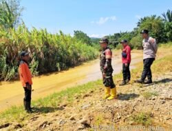 Sebelum Terjadi, Babinsa Kodim 1009/Tanah Laut Patroli di Desa Binaan Cegah Karhutla