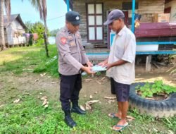 Personel Polsek Dushil Sosialisasikan Larangan Penambangan Liar Dengan Warga
