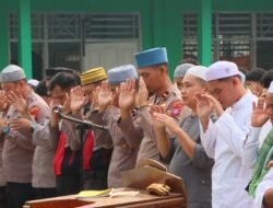 Ikhtiar Langit Padamkan Karhutla, Ratusan Personel Polres Murung Raya dan Forkopimda Sholat Istisqa