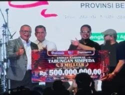 NASABAH BANK KALBAR RAIH HADIAH UTAMA Rp500 JUTA DI UNDIAN NASIONAL TABUNGAN SIMPEDA