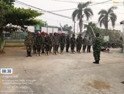 Anggota Koramil 03/Tebas Bersama Yon TP 839, Berjibaku Padamkan Karhutla di Wilayah Kecamatan Tebas