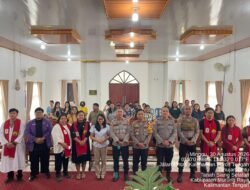 Perkuat Pencegahan Karhutla, BKO Lemdiklat Polri Sambangi Jemaat Gereja GKE Andohon Iman Desa Tahujan Ontu