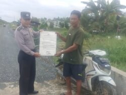 Personel Polsek Basarang Himbau Maklumat Polda Kalteng Dengan Warga Di Wilayah Hukumnya