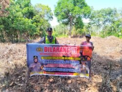 DALAM UPAYA PENCEGAHAN KEBAKARAN HUTAN DAN LAHAN, PERSONEL POLSEK PULAU PETAK SOSIALISASIKAN SANKSI PIDANA PELAKU KARHUTLA KE MASYARAKAT KECAMATAN PULAU PETAK