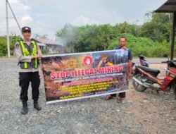 PERSONEL POLSEK PULAU PETAK LAKSANAKAN SOSIALISASI ILEGAL MINING KE MASYARAKAT GUNA PENCEGAHAN TAMBANG LIAR DI WILAYAH KECAMATAN PULAU PETAK