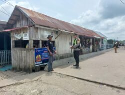 Kelancaran Penyeberangan Terjaga, Polsek Kapuas Barat Gelar Patroli dan Gatur Lalin di Pelabuhan Feri Desa Saka Mangkahai
