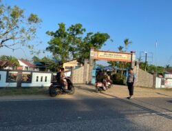 *Polsek Dusun Tengah Wujudkan Keselamatan Pelajar Melalui Pengaturan Lalu Lintas di Depan SMAN 1 Dusun Tengah*