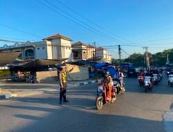 *Strong Point Satlantas Polres Barito Timur di Simpang Kartika, Wujudkan Lalu Lintas Aman dan Lancar pada Jam Sibuk*