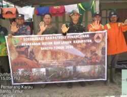 *Polsek Pematang Karau Tingkatkan Kesiapsiagaan Karhutla, Bhabinkamtibmas Bersama Masyarakat Peduli Api Gelar Patroli Terpadu*