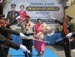 Polres Kobar Gelar Payung Pora Lepas AKBP Theodorus Priyo Santosa