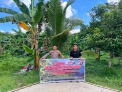 *Cegah Karhutla, Personel Polsek Patangkep Tutui Gencarkan Imbauan dan Bentangkan Spanduk Larangan Membakar Lahan di Desa Bentot*