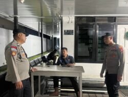 Personel Polsek Tewah Hadir di Tengah Warga, Pastikan Situasi Aman