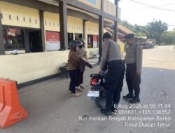 **Sterilisasi Kendaraan Masuk Mako, Satsamapta Polres Bartim Perketat Pengamanan Cegah Ancaman dari Luar**