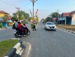 *Strong Point Satlantas Polres Bartim di Depan Kantor Pos Tamiang Layang, Wujudkan Lalu Lintas Pagi Aman, Tertib, dan Humanis*