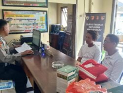 Wujud Pelayanan Prima, Polsek Kapuas Barat Berikan Pelayanan Penerbitan SKTLK Bagi Masyarakat