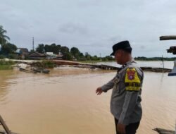 Personel Polsek Sepang Lakukan Deteksi Dini Bencana Alam di DAS Kahayan