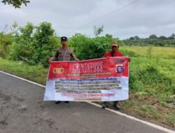 Personel Polsek Dusun Utara Sosialisasikan Larangan Penambangan Tanpa Izin Dengan Warga Masyarakat