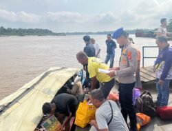 Satpolairud Polres Barsel Imbau Penumpang Speed Boat Utamakan Keselamatan Selama Perjalanan