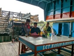 Antisipasi Pungli, Personel Polsek Dushil Gencarkan Sosialisasi Larangan Pungli Dngan Warga