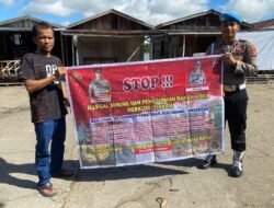 Personel Polsek Jenamas Sosialisasikan Larangan Penambangan Liar Dengan Warga Warga Masyarakat