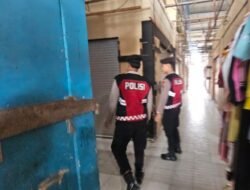 Sat Samapta Hadir di Tengah Keramaian Pasar Inpres, Jaga Aktivitas Ekonomi Warga