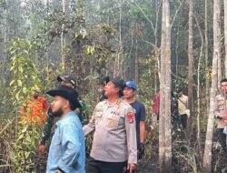 *Kapolres Bartim Bersama Wakil Bupati dan Danyon TP 924 Turun Langsung Groundcheck Titik Api di Desa Sumur*