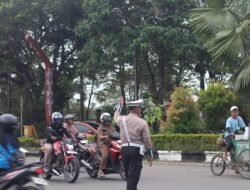 Hadir di Tengah Masyarakat, Satlantas Polres Kapuas Pengaturan Pagi