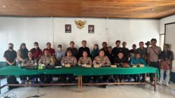 *Bersama KBO Satbinmas dan Bhabinkamtibmas, Mahasiswa STIK Lemdiklat Polri Edukasi Warga Bangun Kesadaran Bahaya Karhutla**