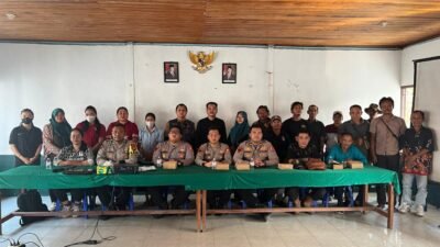 *Bersama KBO Satbinmas dan Bhabinkamtibmas, Mahasiswa STIK Lemdiklat Polri Edukasi Warga Bangun Kesadaran Bahaya Karhutla**