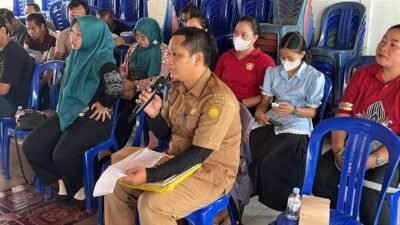 **Gelar Diskusi Bersama Masyarakat Desa Siong, Satgas Edukasi Polda Kalteng Bahas Strategi Lindungi Lingkungan dari Bahaya Karhutla**