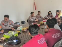 MAHASISWA STIK DAN POLRES KOBAR SOSIALISASIKAN LARANGAN KARHUTLA SEKALIGUS CEK LOKASI LAHAN KONSERVASI TERBAKAR DI DESA RUNTU
